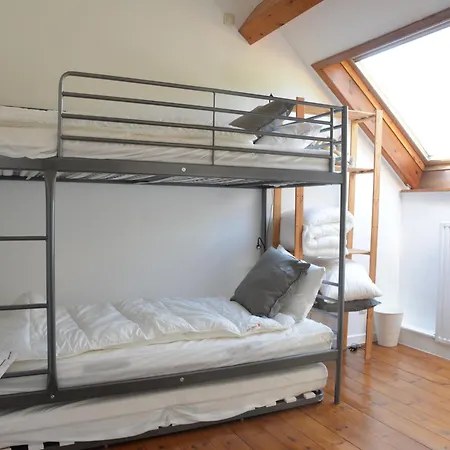 Group Escape By Molignee River * Denee