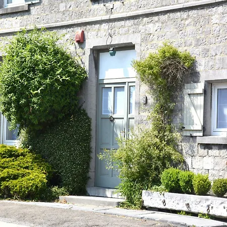 Group Escape By Molignee River *