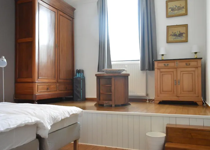 Group Escape By Molignee River * Denee