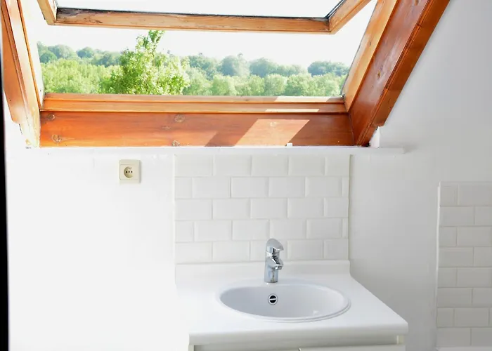 Group Escape By Molignee River 別荘