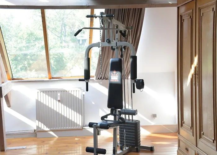 別荘 Group Escape By Molignee River