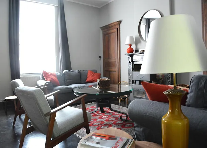 Group Escape By Molignee River Denee