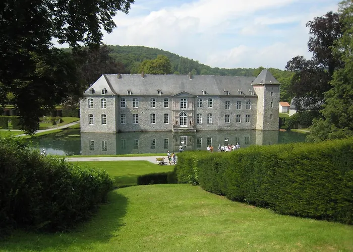 Group Escape By Molignee River 別荘 Denee